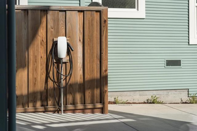 430 Hillcrest Drive, Aptos CA: https://media.crmls.org/mediaz/433d68c2-d310-4a3e-8a49-a2fda9e54b5e.jpg