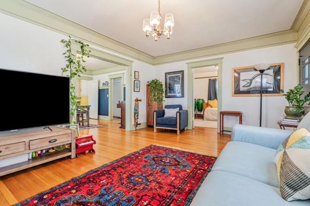 30 W Lake Avenue, Watsonville CA: https://media.crmls.org/mediaz/433d88b4-a00b-43a9-883d-cae0041742da.jpg