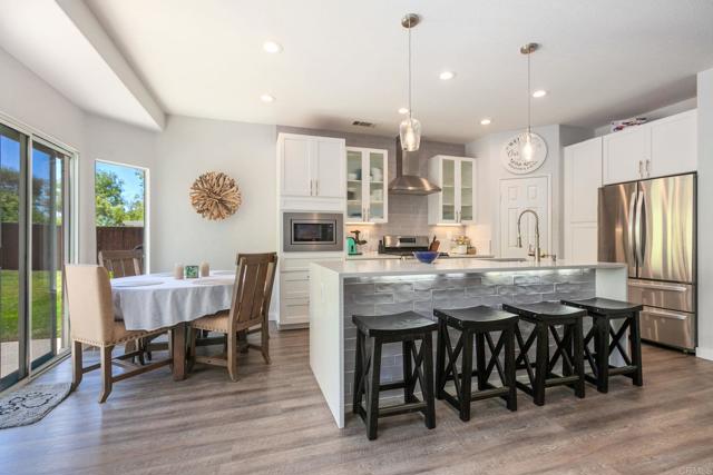 Detail Gallery Image 14 of 51 For 888 Arvita Ct, Oceanside,  CA 92057 - 3 Beds | 2 Baths