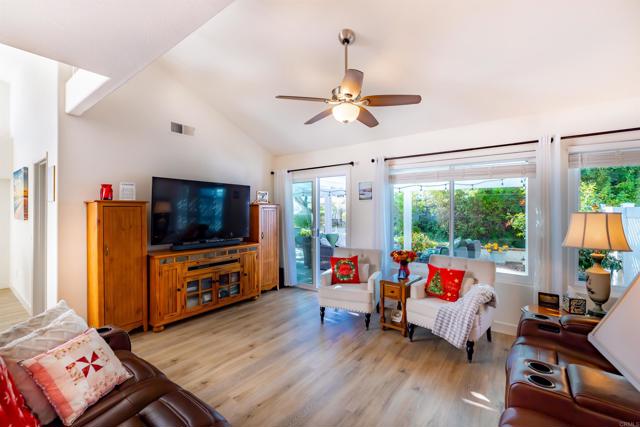 Detail Gallery Image 16 of 55 For 4709 Adra Way, Oceanside,  CA 92056 - 2 Beds | 2 Baths