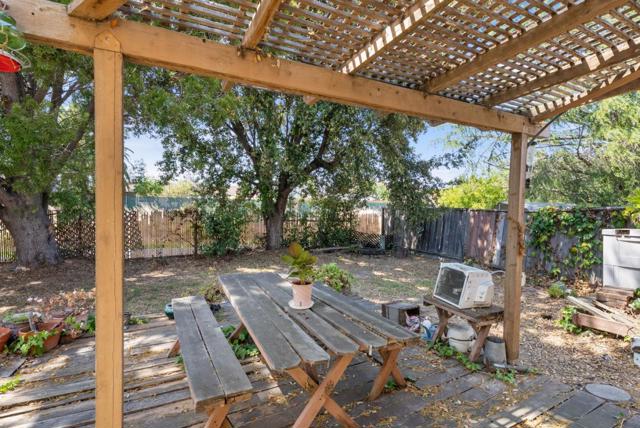36146 Indian Wells Drive, Newark CA: https://media.crmls.org/mediaz/433ef9a4-1e9d-4335-9a49-1dd104afa3ad.jpg