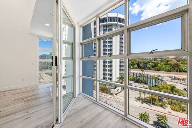 171 N Church Lane, Los Angeles CA: https://media.crmls.org/mediaz/433fbfea-fde2-43c3-9e8b-acbefc849a0a.jpg