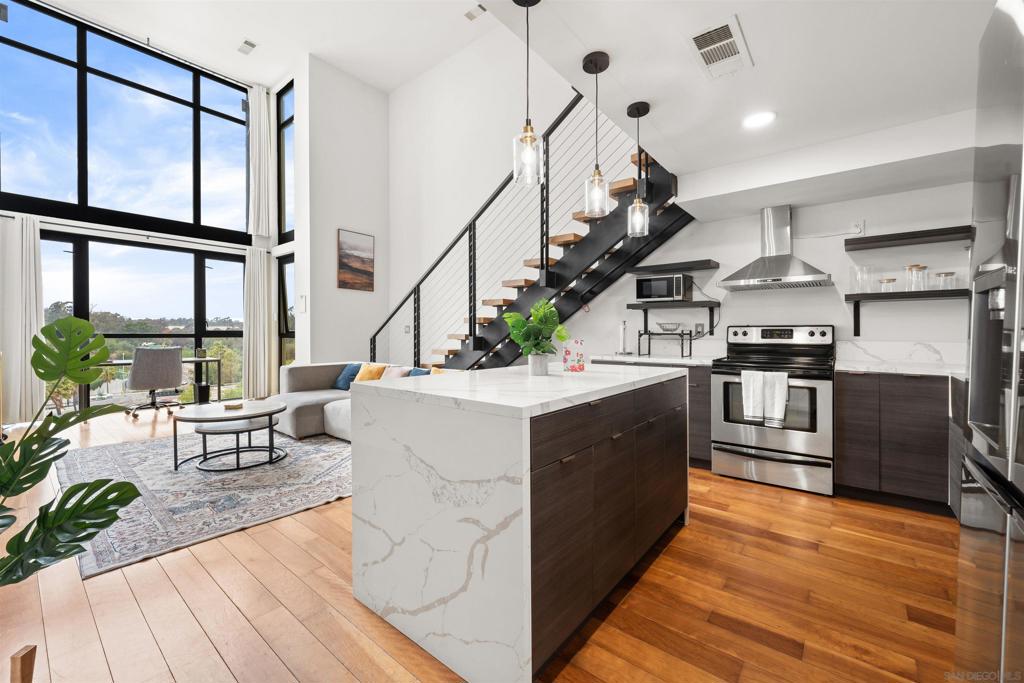 889 Date Street
