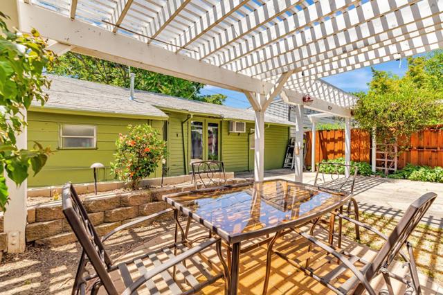 7449 Church Street, Gilroy CA: https://media.crmls.org/mediaz/43404781-ba66-4692-a3c1-2f8f5a6a8d58.jpg