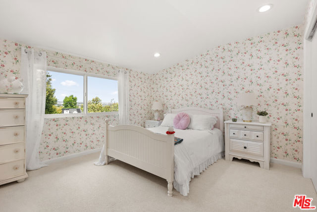 6399 W 80th Street, Los Angeles CA: https://media.crmls.org/mediaz/43405c2e-3b68-4c12-8d45-46bdab7fda0c.jpg