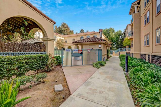 952 S 11th Street, San Jose CA: https://media.crmls.org/mediaz/4340df34-202a-43a8-ba86-2994ce753875.jpg