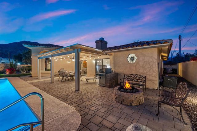 53720 Avenida Carranza, La Quinta CA: https://media.crmls.org/mediaz/43413739-0045-410f-8977-b86c1283b1cf.jpg
