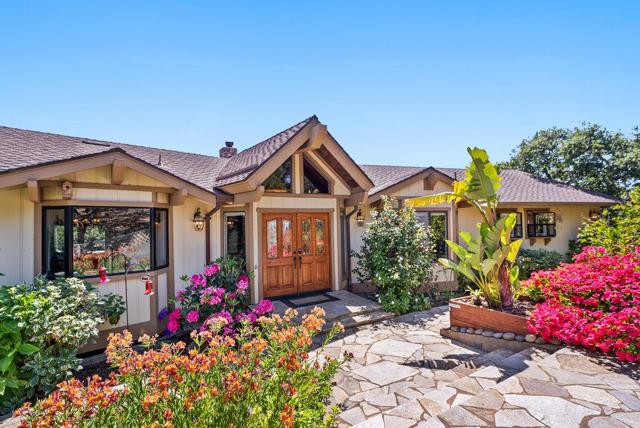 19250 Reavis Way, Salinas CA: https://media.crmls.org/mediaz/4341d291-5246-4085-a1a3-208054dd23e6.jpg