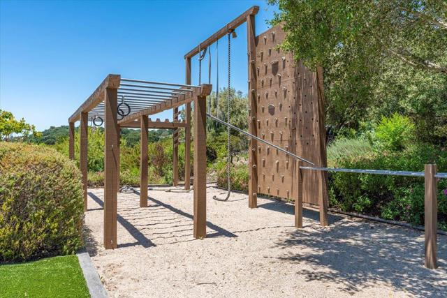 25926 Puerta Del Cajon, Monterey CA: https://media.crmls.org/mediaz/4341f20f-a946-4ae8-b5a4-61af6d9a722b.jpg