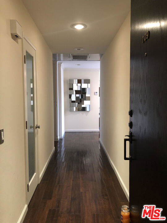 10751 WILSHIRE Boulevard 709 Los Angeles, California Great Opportunity At The Wilshire Selby West! This Spacious 1 Bedroom, 2 Bathroom Condo With A Balcony Can Immediately Be Called Home. This Unit Has Been Updated And Can Be Delivered Furnished Or Unfurnished. Enjoy The Mountains & Tree Tops View While Having Brunch On A Crisp California Day. Located In The Heart Of Westwood & Close To Beverly Hills, The 405 Freeway, Brentwood & UCLA! Available Beginning July 1, 2020.