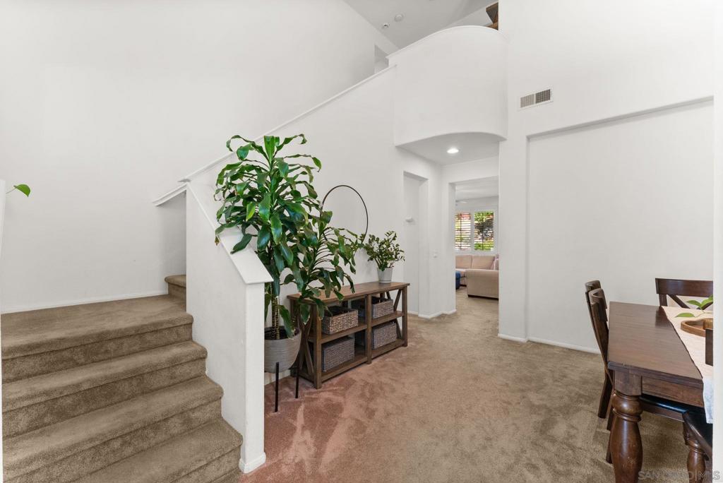 https://media.crmls.org/mediaz/4342d41b-1b2d-4457-9de6-d587d923bf4d.jpg?preset=X-Large