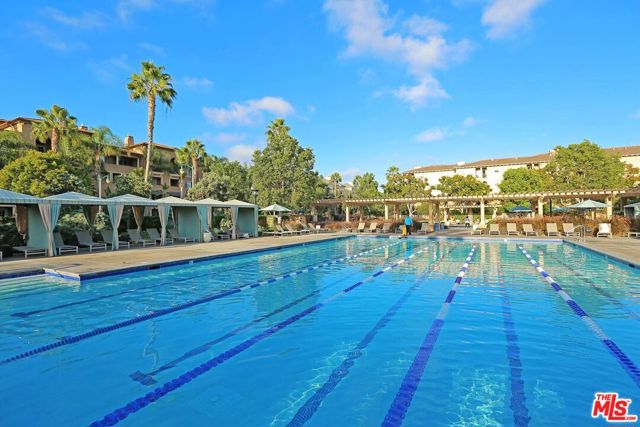 5929 Coral Place, Playa Vista CA: https://media.crmls.org/mediaz/43449aa9-bcf1-414a-a448-30f0579e41be.jpg