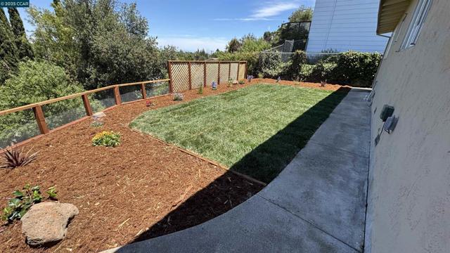 417 Lynn Ave, Antioch CA: https://media.crmls.org/mediaz/4345006b-4a9a-4fce-aa2d-1d4bb7e79160.jpg