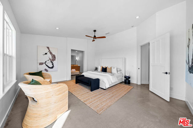 32070 Via Vera, Bonsall CA: https://media.crmls.org/mediaz/43458bce-dc84-4d13-97ad-c989ea7537f8.jpg