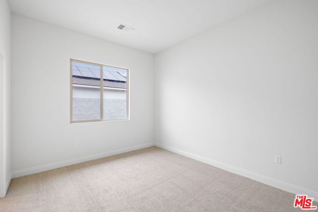 3719 Pathway Court, Bakersfield CA: https://media.crmls.org/mediaz/43458cab-20e5-494e-9790-6c4f3f1108b3.jpg