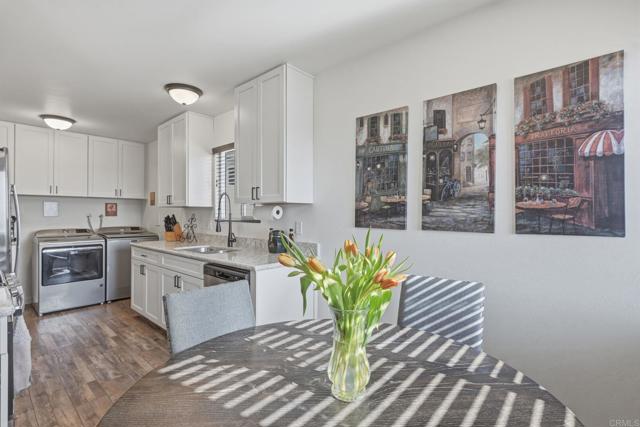 Detail Gallery Image 12 of 39 For 3176 Isabella Dr, Oceanside,  CA 92056 - 2 Beds | 2 Baths