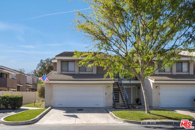 571 Artisan Road photo 2
