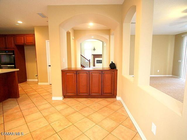 276 Chantilly Circle, Simi Valley CA: https://media.crmls.org/mediaz/4345e79a-e464-4429-bdf7-0efb3007f678.jpg