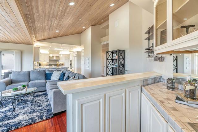 25061 Hidden Mesa Court, Monterey CA: https://media.crmls.org/mediaz/4345f61b-9991-4c8a-a143-0833471a5b62.jpg