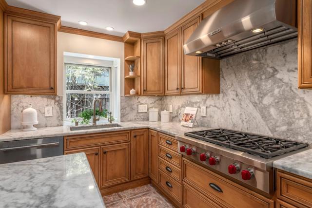 207 Thomas Drive, Los Gatos CA: https://media.crmls.org/mediaz/43461088-3ec6-4588-afab-ccc19cbb1d68.jpg