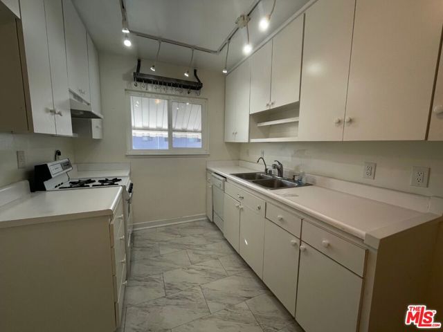 7141 North Coldwater Canyon Avenue, 16 photo 8