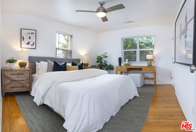654 Broadway Street photo 13