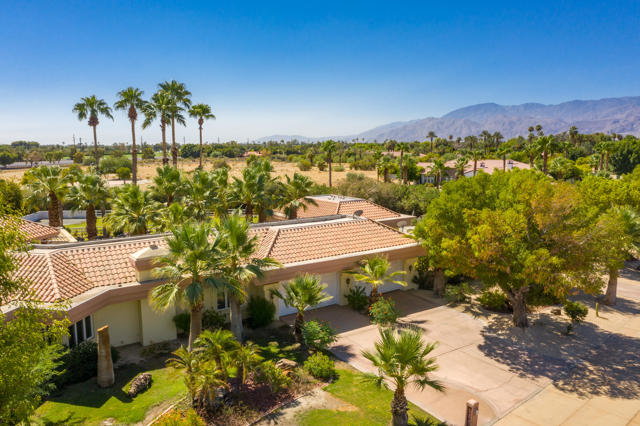 50180 Vista Montana Road, La Quinta CA: https://media.crmls.org/mediaz/43473182-bc5d-443e-bdd1-923a6681f61e.jpg