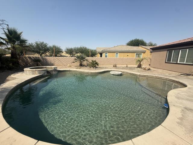 103 Romanza Lane, Palm Desert CA: https://media.crmls.org/mediaz/43473cb5-cb1c-45c9-9efb-75cb03a25706.jpg