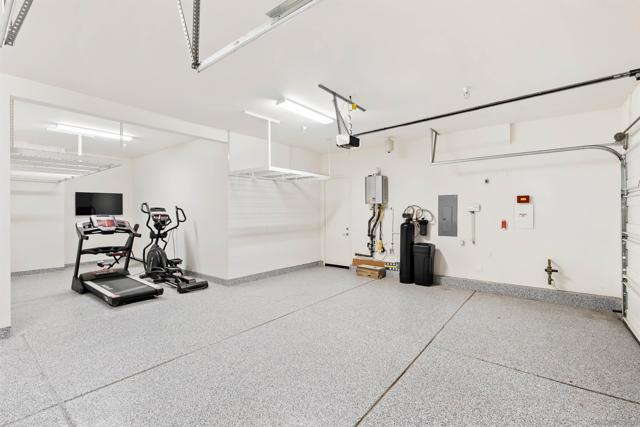 1417 Apex Place, Escondido CA: https://media.crmls.org/mediaz/4347e350-8ff8-4df7-89fc-d2f47438e17b.jpg