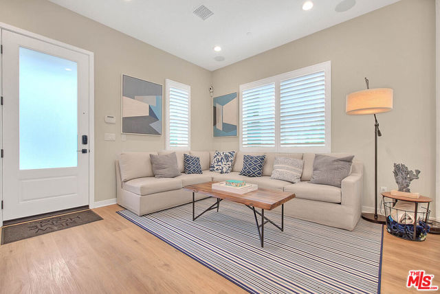 2432 E Hyde Paseo, Ontario CA: https://media.crmls.org/mediaz/434828d3-1409-42ba-bbdb-18922e1c27f3.jpg