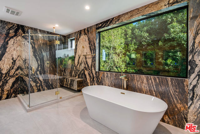 4906 Van Noord Avenue, Sherman Oaks CA: https://media.crmls.org/mediaz/4348c534-a7ea-42df-a871-7b035a653a07.jpg