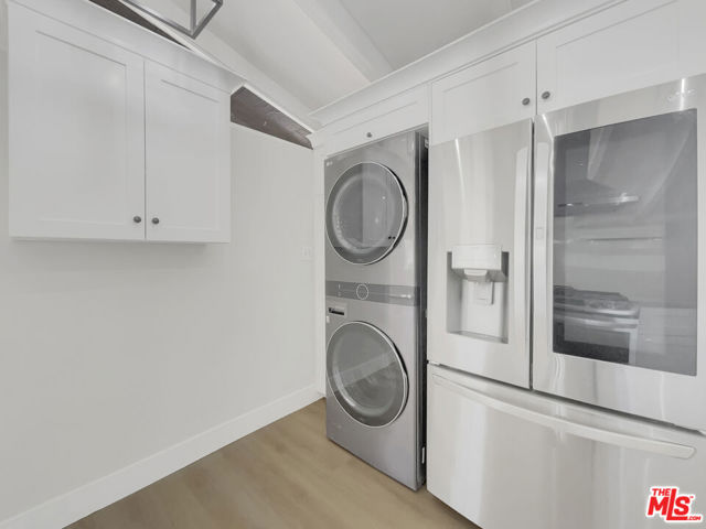 13108 Fellows Avenue, Sylmar CA: https://media.crmls.org/mediaz/43497b8d-b9b0-4ba4-a035-0059009601a1.jpg