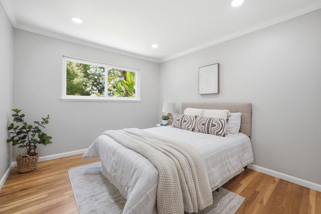 https://media.crmls.org/mediaz/43498ce4-9a54-4992-8d02-d91480b3091b.jpg?preset=X-Large