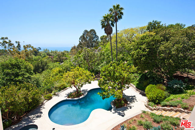 6228 Sycamore Meadows Drive, Malibu CA: https://media.crmls.org/mediaz/4349c948-d2a6-4d4f-a966-3991db660144.jpg