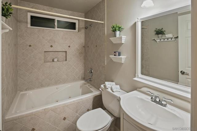 1614 Wesley Way, Vista CA: https://media.crmls.org/mediaz/4349cbfa-554b-4d60-9a32-2bb2612f52c5.jpg
