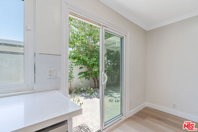 46 Eagle, Irvine CA: https://media.crmls.org/mediaz/4349dc33-3c5f-4b5f-947d-f25cf578cc64.jpg