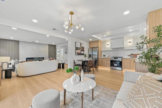 39850 Sundale Dr., Fremont CA: https://media.crmls.org/mediaz/4349f171-d202-422e-98ca-418a872c4424.jpg