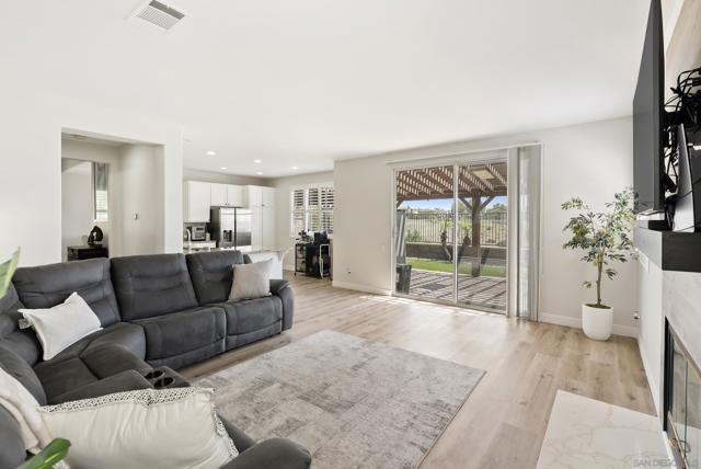 1438 Carneros Valley St, Chula Vista CA: https://media.crmls.org/mediaz/434b5ae7-19d4-417e-9f6f-ac43a4c1051d.jpg
