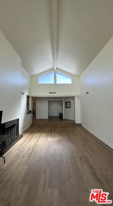 1531 Camden Avenue, Los Angeles CA: https://media.crmls.org/mediaz/434b5ff7-f61e-40a7-b6e9-ad0182cebded.jpg