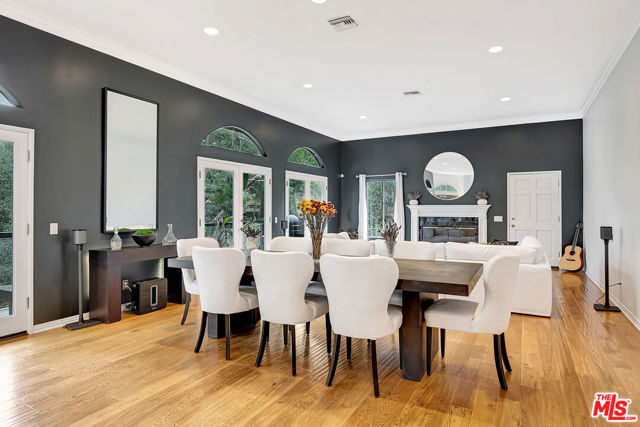4102 Cachalote Street, Woodland Hills CA: https://media.crmls.org/mediaz/434c2a69-404e-400d-8d9b-99fd459c65c7.jpg