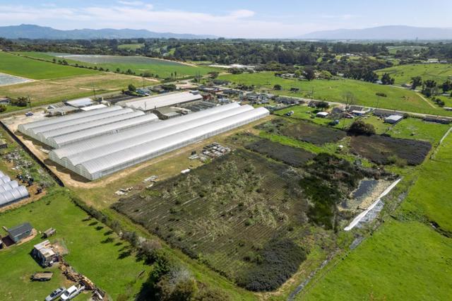 2150 Elkhorn Road, Castroville CA: https://media.crmls.org/mediaz/434c4295-f5ff-4a2b-b198-eb0a0be34b79.jpg