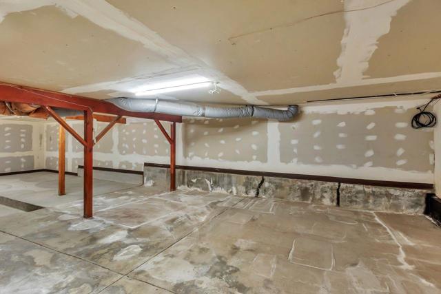 3709 Kenwood Avenue, San Mateo CA: https://media.crmls.org/mediaz/434c559e-d88d-45e2-911f-70e9fa270ff7.jpg