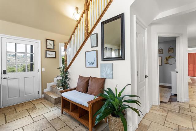 12108 12110 Lilac Heights Ct, Valley Center CA: https://media.crmls.org/mediaz/434ce62f-5c59-4ea0-98ff-eaafb6aaa604.jpg