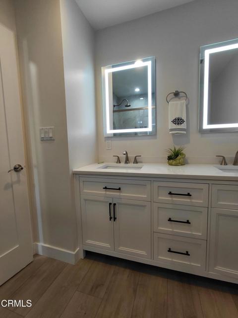 163 E Bowling Green, Port Hueneme CA: https://media.crmls.org/mediaz/434d103f-ebba-4843-8088-e654e95c7837.jpg