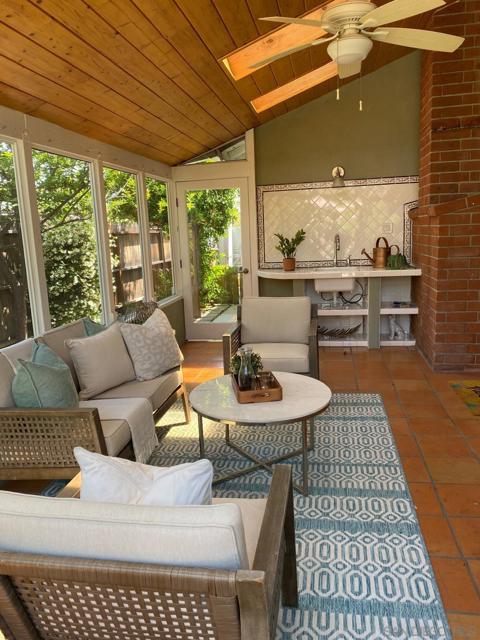 359 W Glenwood Ave, Fullerton CA: https://media.crmls.org/mediaz/434d63a0-873e-4a5e-a824-871f3fc16fac.jpg