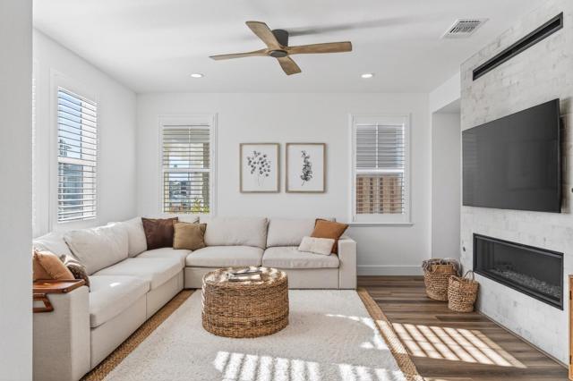 239 Bungalow Court, Marina CA: https://media.crmls.org/mediaz/434d7585-813a-47fa-b17b-c6b8a7ff3d6c.jpg