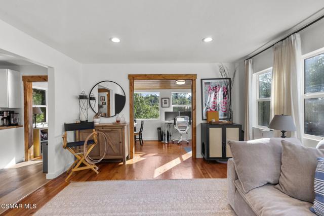 5429 Fairview Place, Agoura Hills CA: https://media.crmls.org/mediaz/434d849a-02cf-4307-ba23-c9974d27184f.jpg