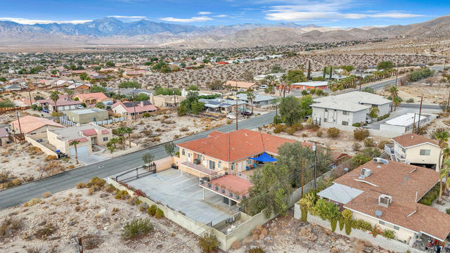 12622 Miracle Hill Road, Desert Hot Springs CA: https://media.crmls.org/mediaz/434dbe1f-fd2d-458b-8f1b-599c3b85b33e.jpg