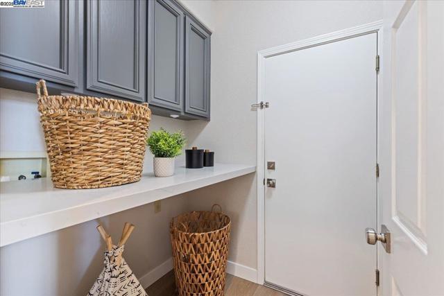 1699 Lodestone Rd, Livermore CA: https://media.crmls.org/mediaz/434e45c9-265a-4313-96cc-3058675ff0f7.jpg
