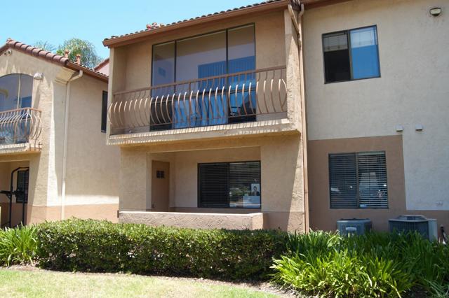 12191 Cuyamaca College E Drive, San Diego CA: https://media.crmls.org/mediaz/434eccb1-73b7-4bb7-a5ca-f5098cd37e28.jpg